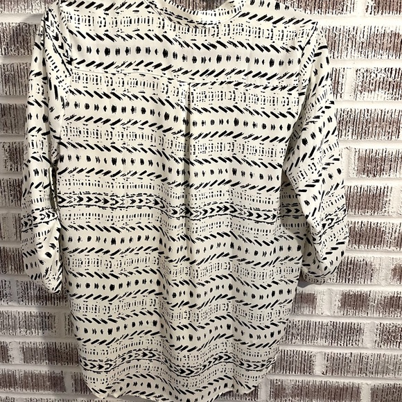 Lush Perfect Roll Tab Sleeve Tunic Cream + Black M - Picture 4 of 10